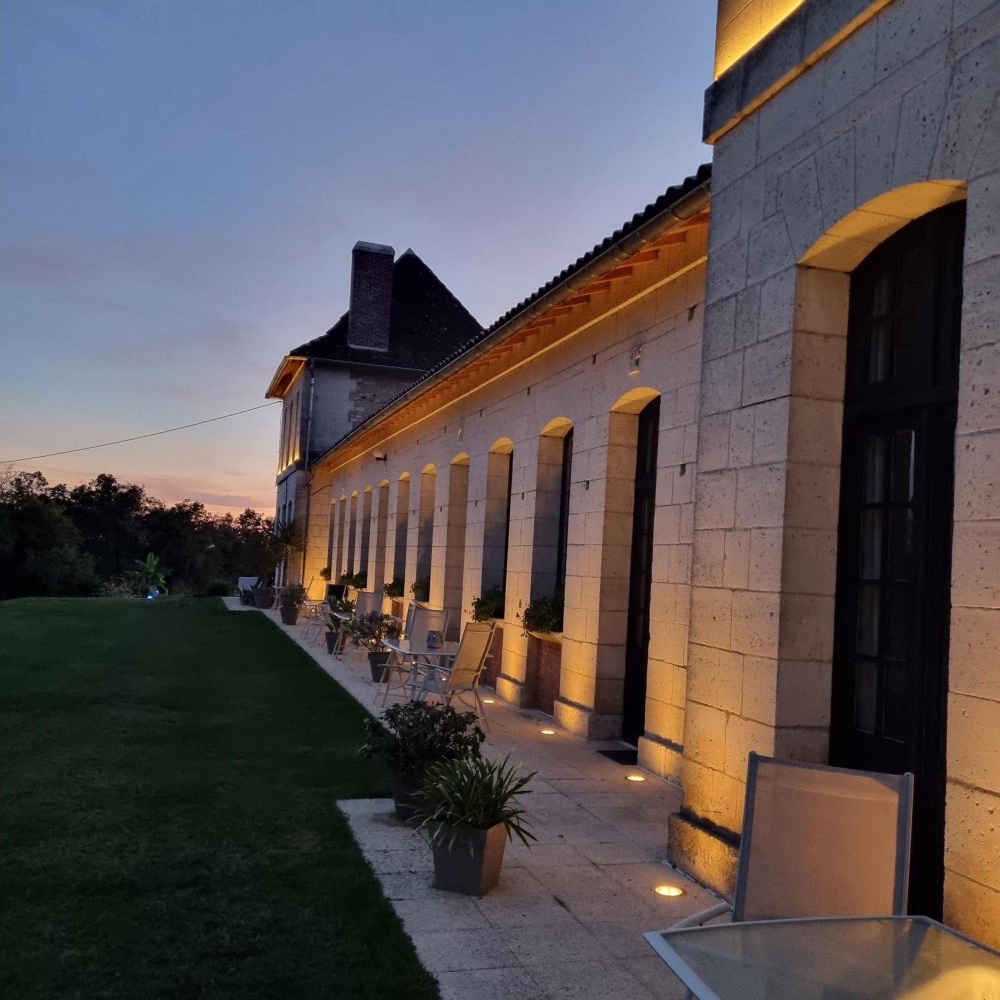Chateau Neuf Le Desert Le Pizou Zewnętrze zdjęcie
